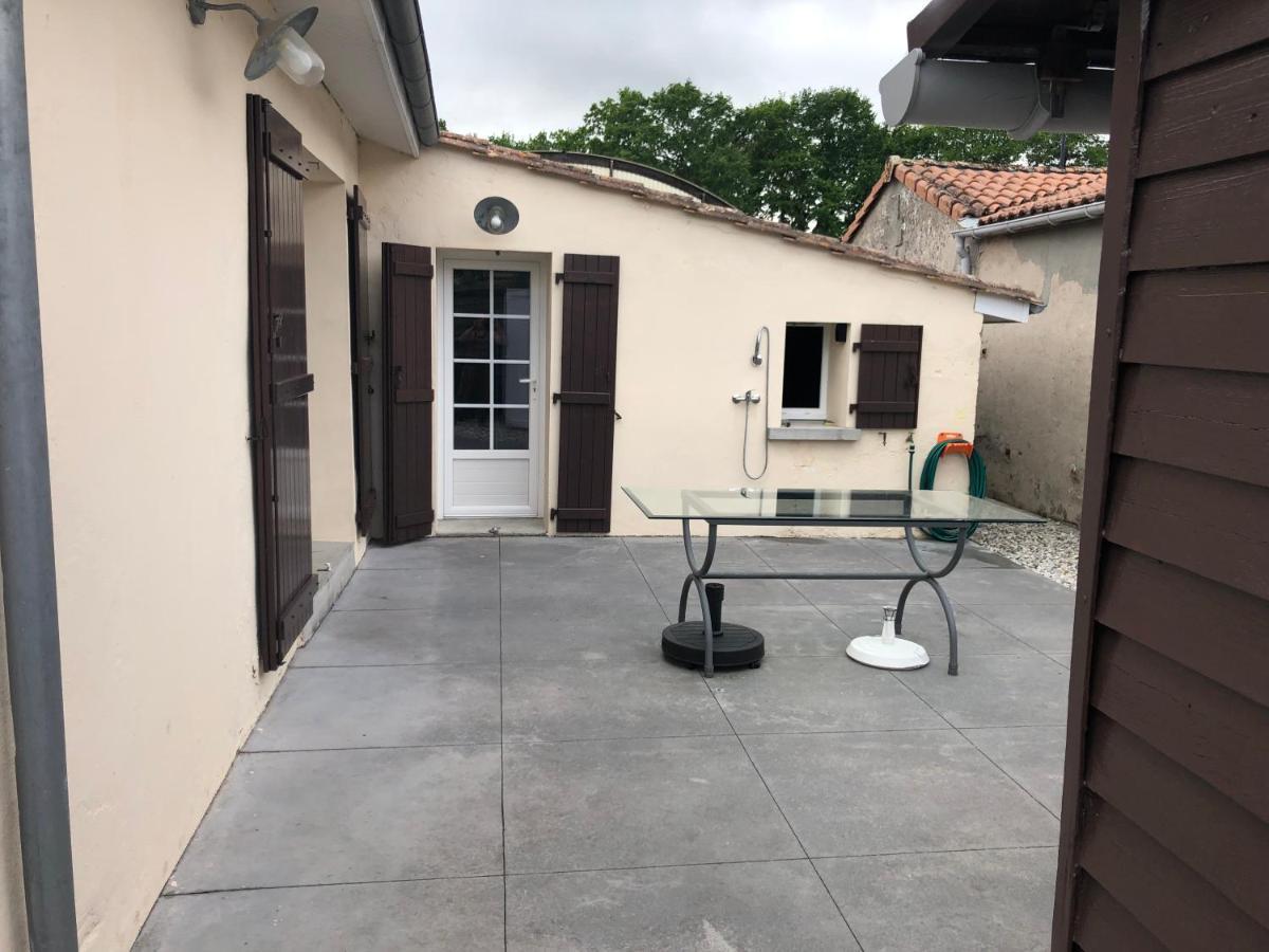 Saint Vivien De Medoc: Jolie Maison Medocaine Extérieur photo